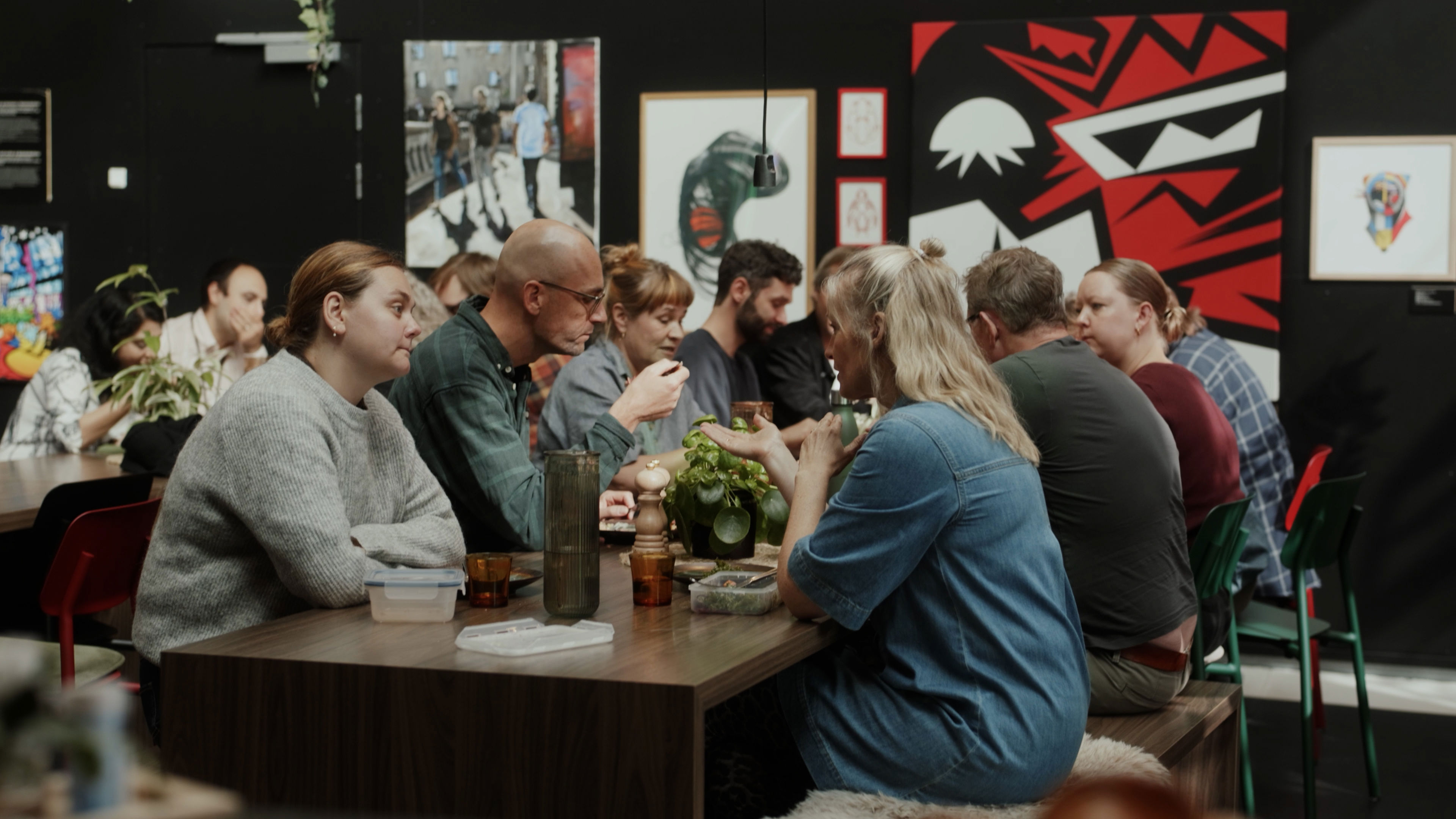 Aftensmad i Spinderihallernes cafe